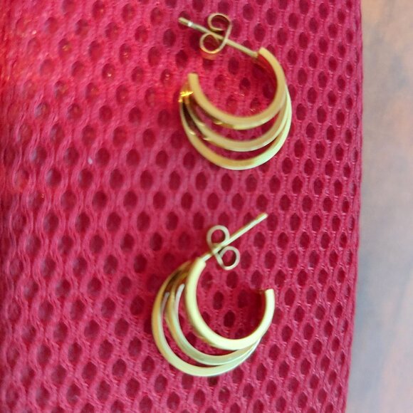 Stainless steel - Gold PVD plating - Picture 2 of 5